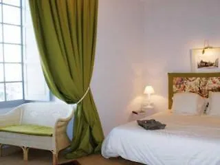 Chateau De Chalmazel מלון Saint-Just-en-Bas